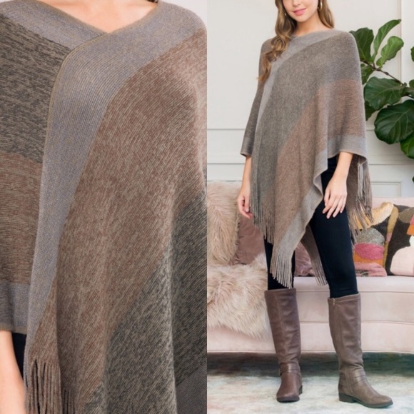 riah fashion Sweaters - Last one❗️Fringed poncho